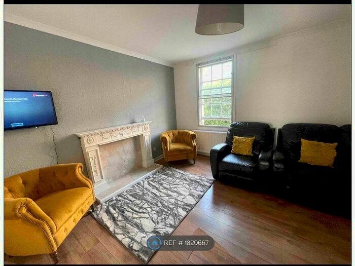 2 Bedroom Flat To Rent In Nicolson Street, Edinburgh, EH8