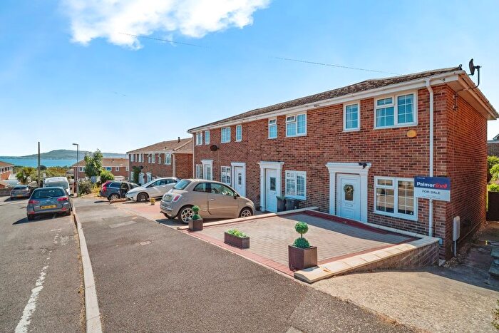 2 Bedroom End Of Terrace House For Sale In Martleaves Close, Weymouth, Dorset, DT4