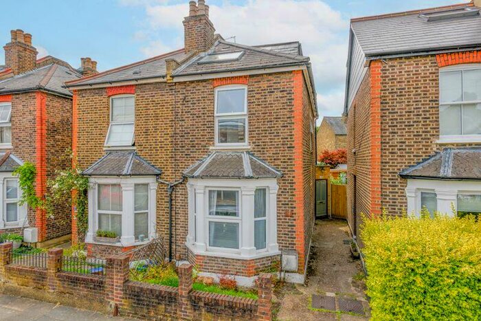 3 Bedroom Semi-Detached House To Rent In Somerset Road, Kingston Upon Thames, KT1