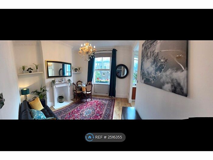 2 Bedroom Flat To Rent In Maida Vale, London, W9