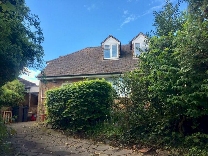 3 Bedroom House To Rent In Chartridge Lane, Chesham, HP5