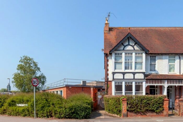 2 Bedroom Flat To Rent In London Road, Bicester, OX26