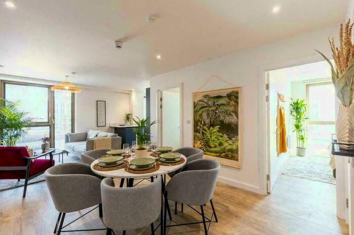 3 Bedroom Flat To Rent In Flat, Kangaroo Works, Rockingham Street, Sheffield, S1