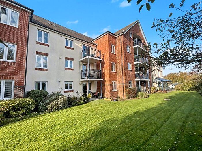 1 Bedroom Retirement Property For Sale In Christchurch, BH23