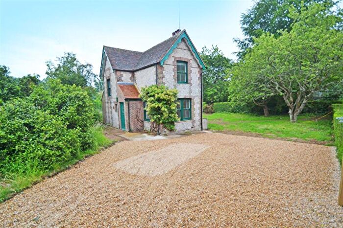 2 Bedroom Detached House To Rent In Falmer Road, Brighton, BN2