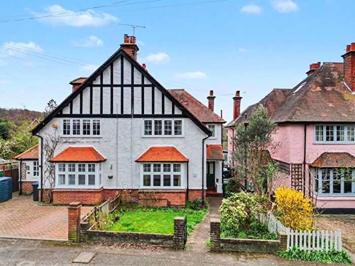 3 Bedroom Semi Detached House For Sale In Vale Road, Claygate, KT10