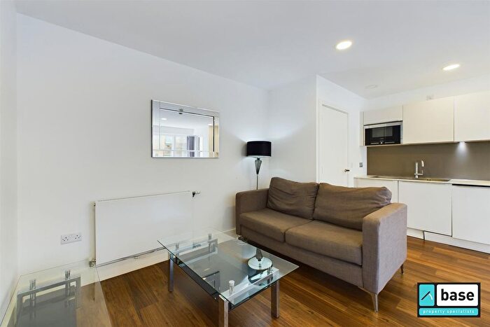 1 Bedroom Flat To Rent In Xchange Point, Market Road, London, N7