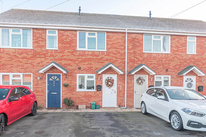 2 Bedroom Terraced House To Rent In Summers Mews, Studley, Warwickshire, B80
