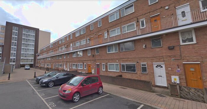 4 Bedroom Maisonette To Rent In Wager Street, Mile End/Bow, E3