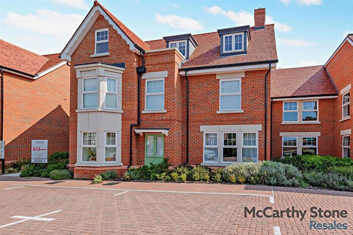 1 Bedroom Flat For Sale In Eastry Place, - New Dover Road, Canterbury, CT1