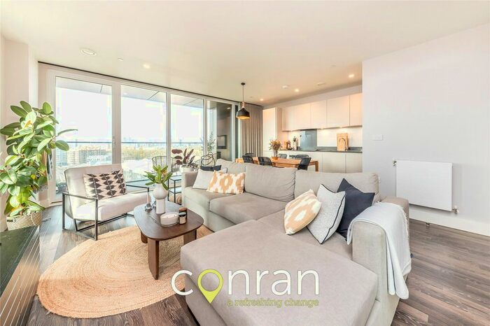 2 Bedroom Flat To Rent In Cobalt Tower, Moulding Lane, New Cross, London, SE14