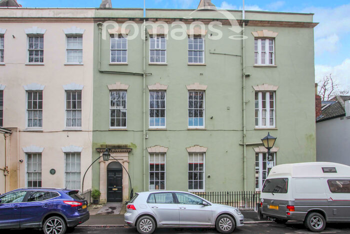 3 Bedroom Apartment To Rent In Cornwallis Crescent, Clifton, BS8