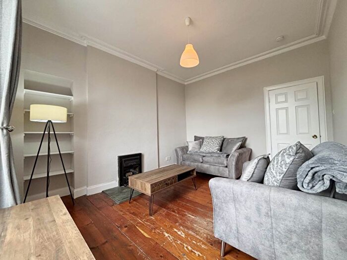 1 Bedroom Flat To Rent In Parkside Street, Edinburgh, EH8