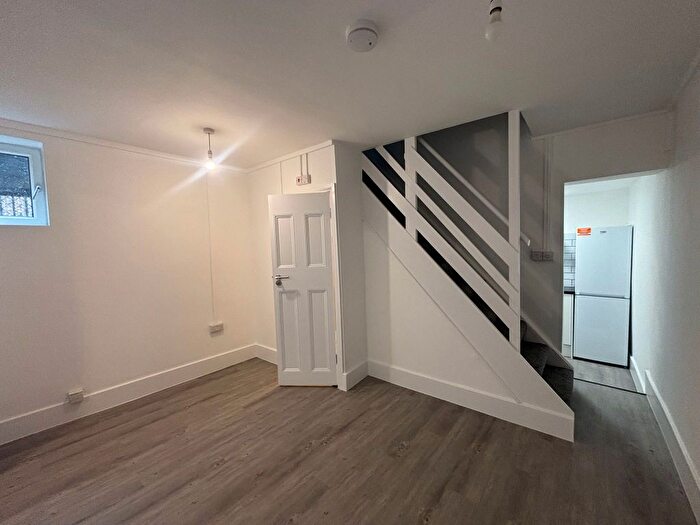 1 Bedroom Flat To Rent In Seven Sisters Road, London, N15