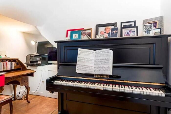 1 Bedroom Flat To Rent In Mildmay Grove South, De Beauvoir Town, N1