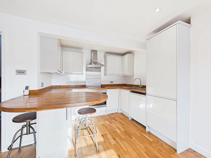 3 Bedroom Flat To Rent In Old Shoreham Road, Shoreham-By-Sea, BN43