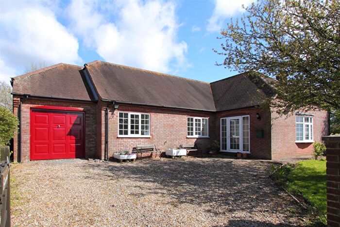 3 Bedroom Bungalow For Sale In Upper Chute, Andover, SP11