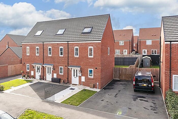 3 Bedroom End Of Terrace House For Sale In Stockburn Road, Barton Seagrave, NN15