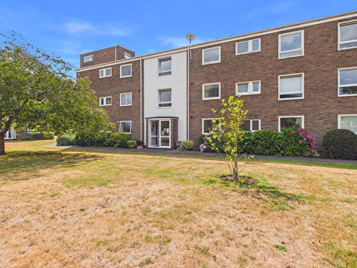 2 Bedroom Flat For Sale In Lichfield Court Pevensey Garden, Worthing, BN11