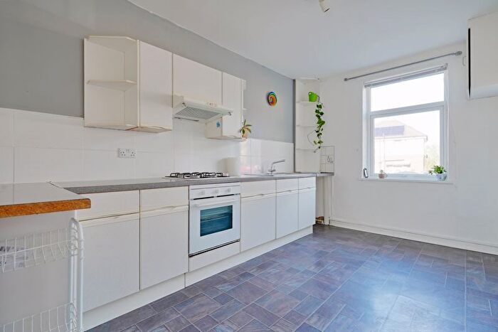 3 Bedroom Terraced House To Rent In Sycamore House Road, Sheffield, S5