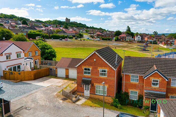 4 Bedroom Detached House For Sale In Merlin Avenue, Bolsover, S44