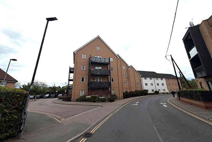 2 Bedroom Flat For Sale In Clay Mills Court, Thomas Way, Braintree, CM7