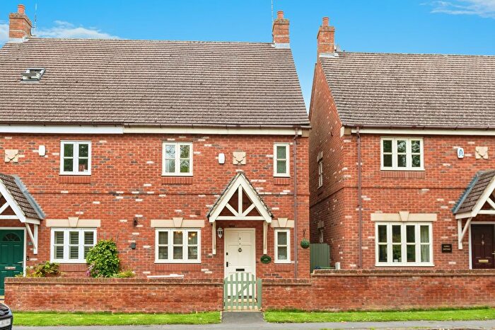 4 Bedroom Semi-Detached House For Sale In Park View Court, Warwick Road, Kineton, Warwick, CV35