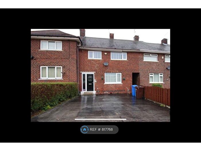 4 Bedroom Terraced House To Rent In Manor Park Rise, Sheffield, S2