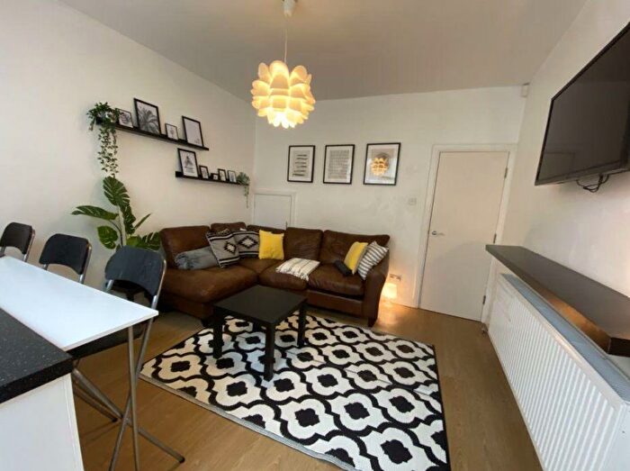 5 Bedroom Terraced House To Rent In Holly Grove, Selly Oak, Birmingham, Off Hubert Road, B29