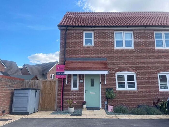 3 Bedroom Semi-Detached House For Sale In Levant Close, Elmswell, IP30