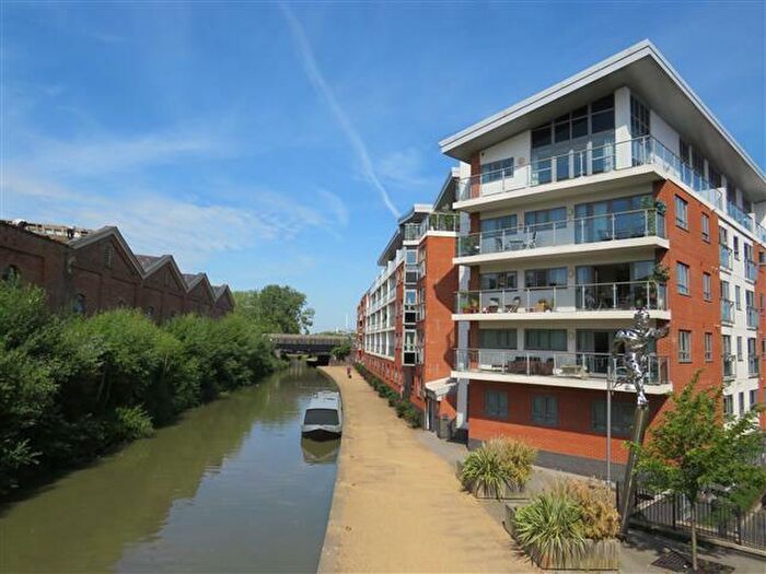 2 Bedroom Apartment To Rent In Lonsdale, Wolverton, Milton Keynes, MK12