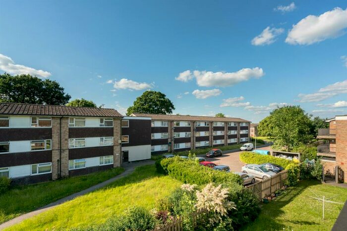 1 Bedroom Flat To Rent In The Waveney, Hemel Hempstead, HP2