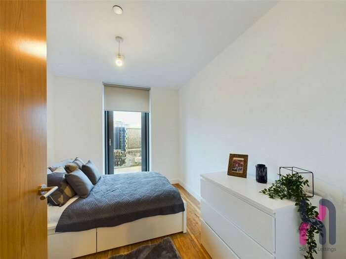 2 Bedroom Flat To Rent In Media City, Michigan Point Tower D, Michigan Avenue, Salford, M50