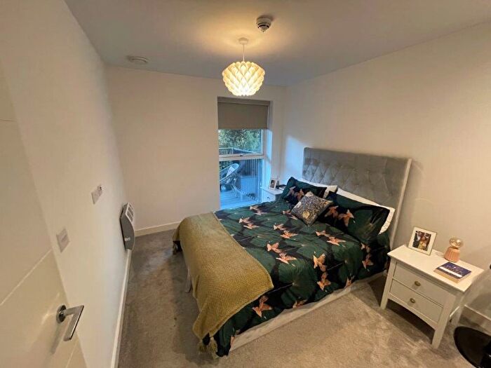 1 Bedroom Flat To Rent In Green Lanes, London, N21