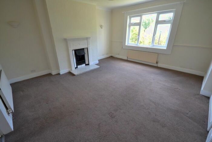 2 Bedroom Flat To Rent In The Brae, Penicuik, Midlothian, EH26