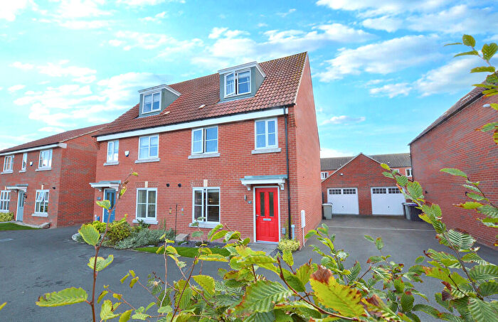 4 Bedroom Semi-Detached House For Sale In Harrier Road, Louth, LN11