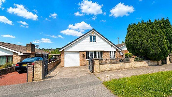 5 Bedroom Detached House For Sale In Wyndham Avenue, Kings Park, Bradford, BD2