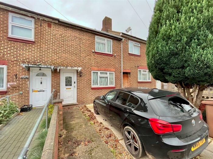 2 Bedroom Terraced House To Rent In Brooms Road, Luton, LU2