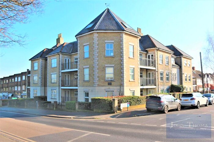 2 Bedroom Apartment For Sale In Manor Road, Chigwell, Essex, IG7