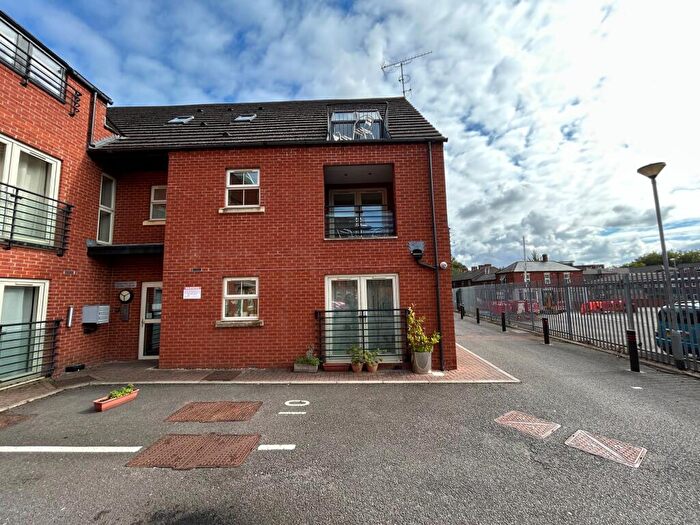 4 Bedroom Flat For Sale In Wesleyan Court, Lincoln, LN2