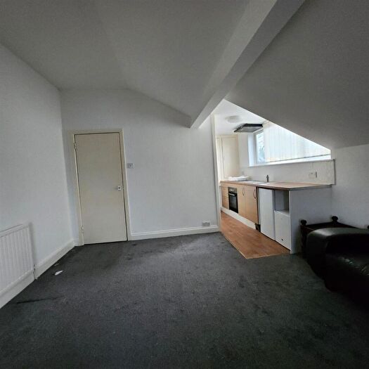 1 Bedroom Flat To Rent In Urmston Lane, Stretford, M32