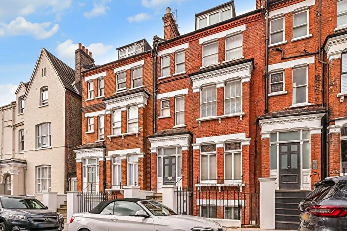 2 Bedroom Apartment For Sale In Primrose Gardens, London, NW3