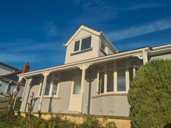 4 Bedroom Bungalow To Rent In Coombe Vale Road, Teignmouth, TQ14