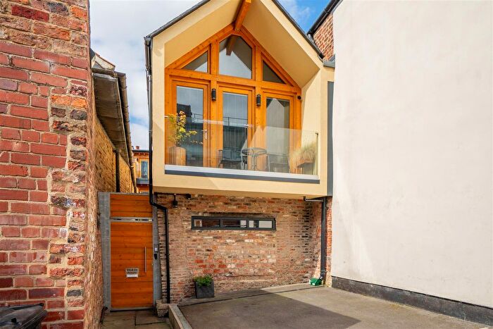 1 Bedroom Detached House To Rent In Fossgate, York, YO1