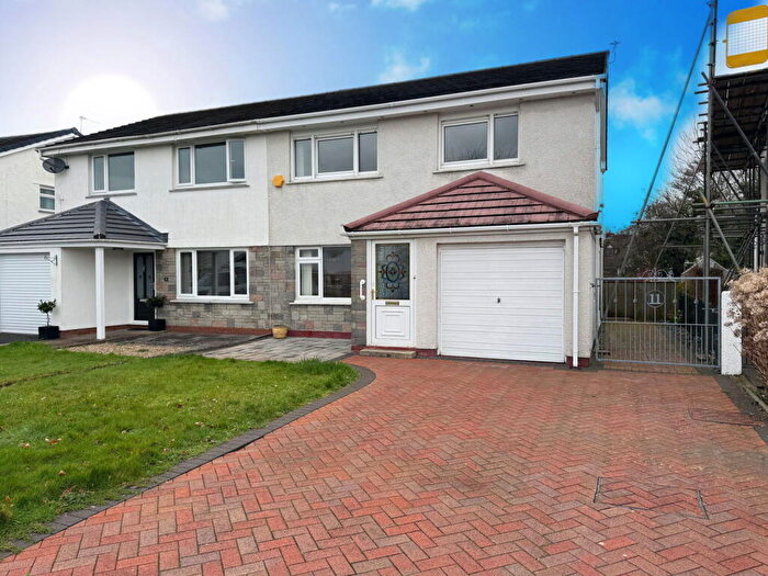3 Bedroom Semi Detached House For Sale In Clos-Glanlliw, Pontlliw, Swansea, SA4