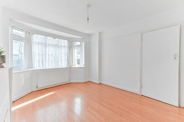 3 Bedroom Terraced House To Rent In Kimberley Road, Selhurst, Croydon, CR0