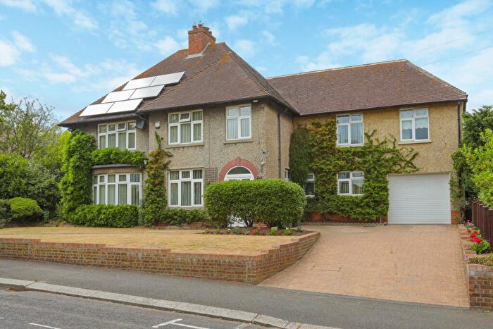 4 Bedroom Detached House For Sale In Avereng Road, Folkestone, CT19