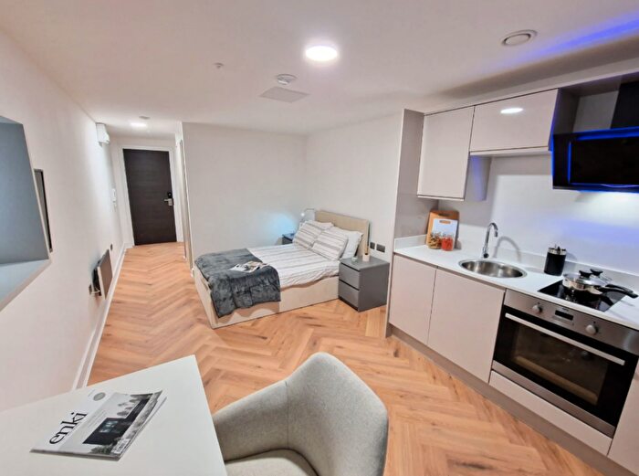 1 Bedroom Private Hall To Rent In Oldham Place, Liverpool, L1