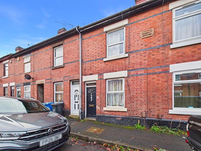 3 Bedroom Terraced House For Sale In Selborne Street, Wilmorton, DE24