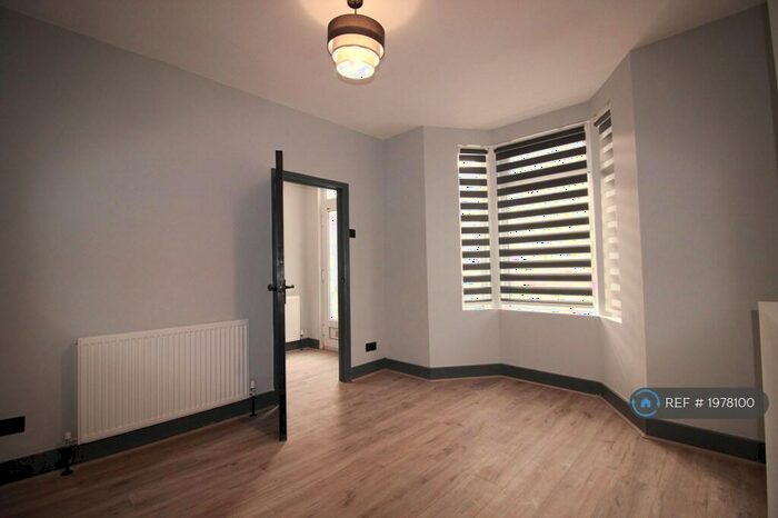 4 Bedroom Terraced House To Rent In Shrubbery Road, London, N9